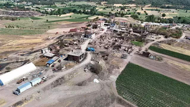 Köyün tamamı kül oldu, bir tek burası sağlam kaldı
